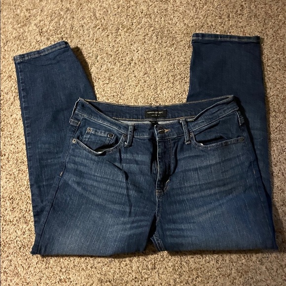 Denim - Banana Republic women’s girlfriend jeans size 8 inseam 25 like new